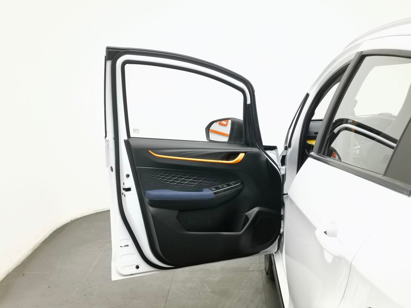 Used Geely Livan X3 PRO 2022 Model Year 1.5L CVT Xiaofeng detail photo for China car export