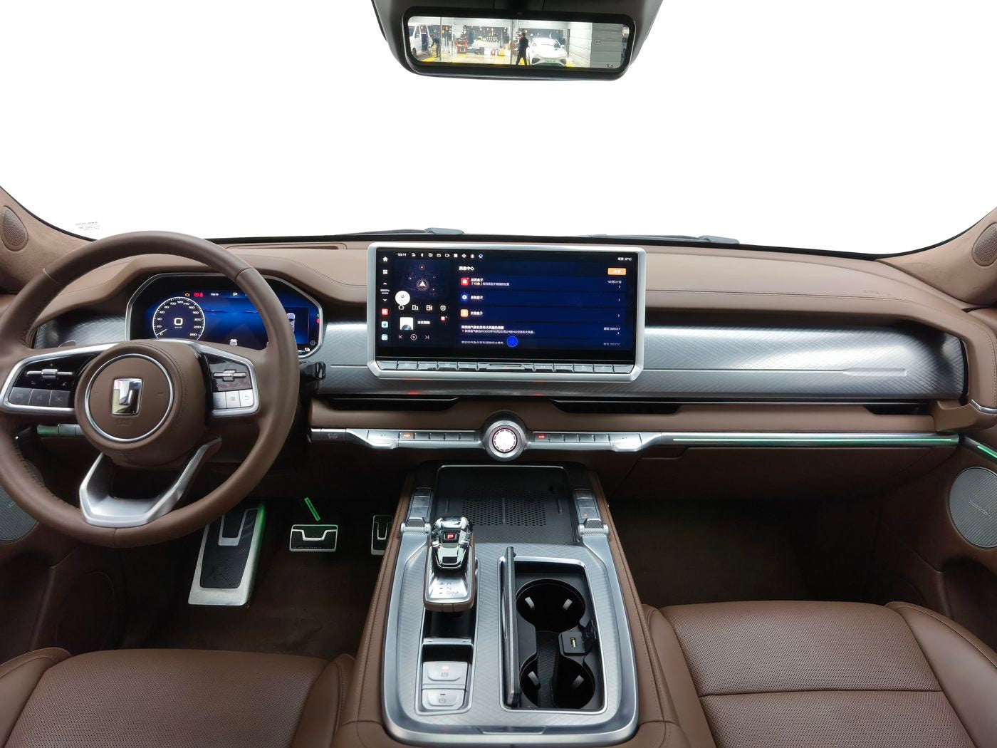 Used 2024 Tank 700 New Energy 3.0T Hi4-T Ultimate Edition Plug-in Hybrid cargo space for China car export