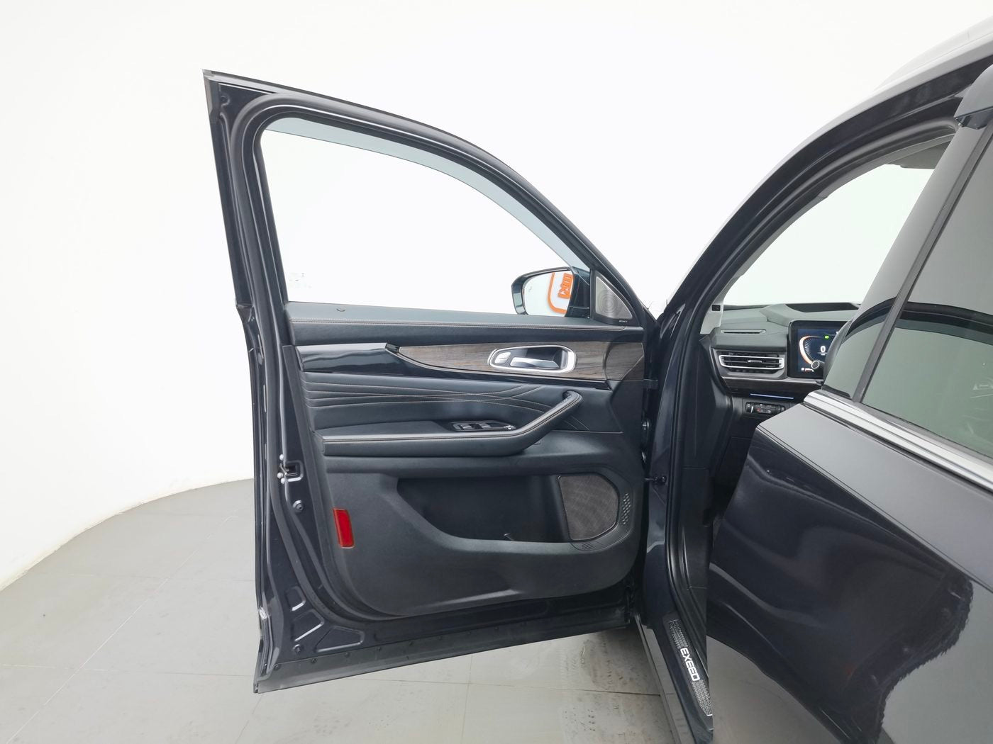 Used EXEED Lanyue 2021 2.0T 400T StarRui Pro 2WD dashboard view for China car export