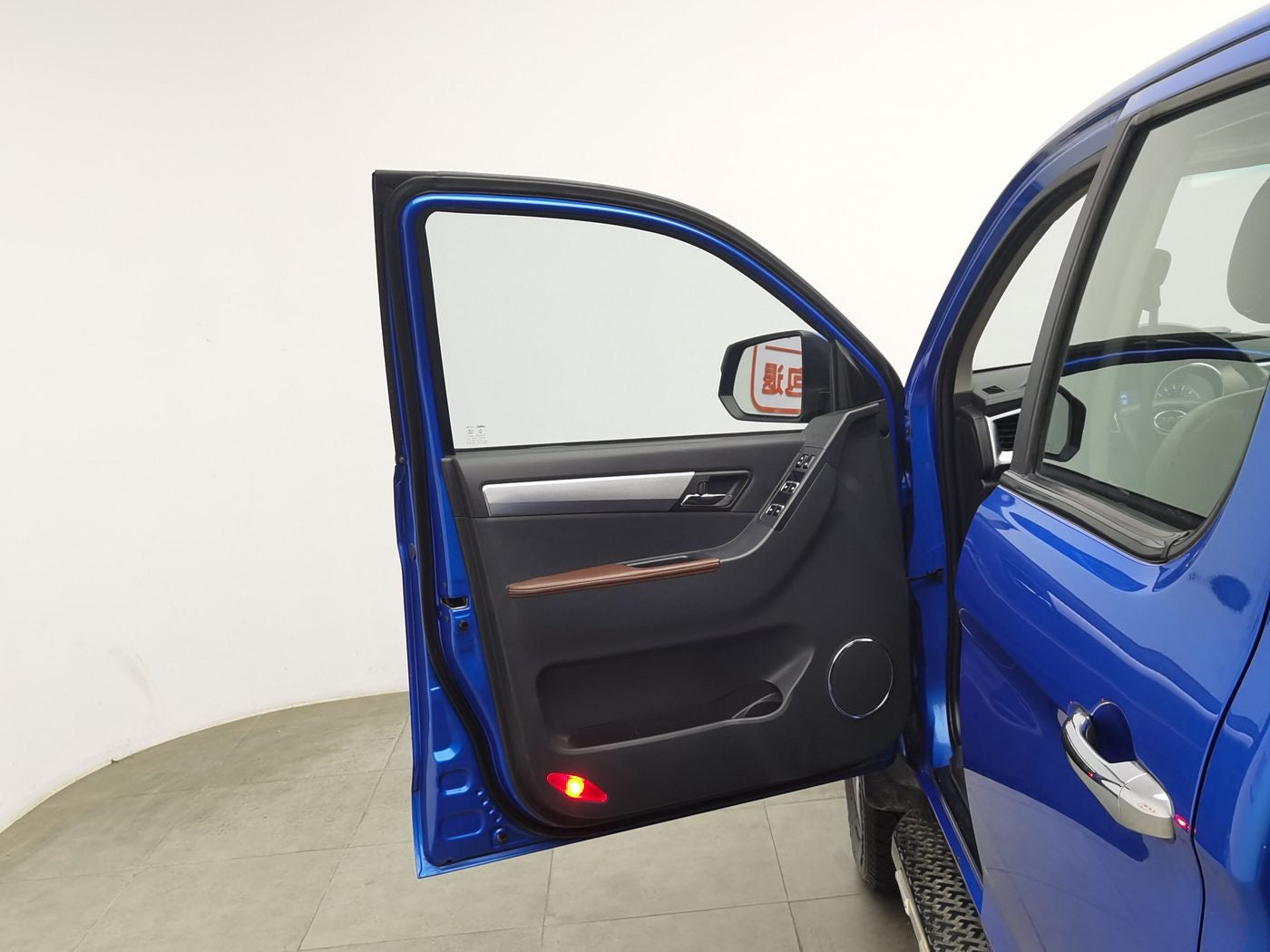 Used JAC T8 2018 2.0T MT Premium Extended Cab Rear-wheel Drive HFC4DB2-1D1 Diesel National V