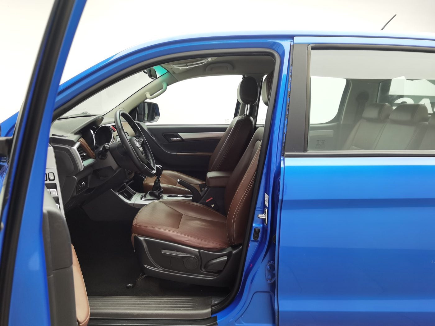 Used JAC T8 2018 2.0T MT Premium Extended Cab Rear-wheel Drive HFC4DB2-1D1 Diesel National V