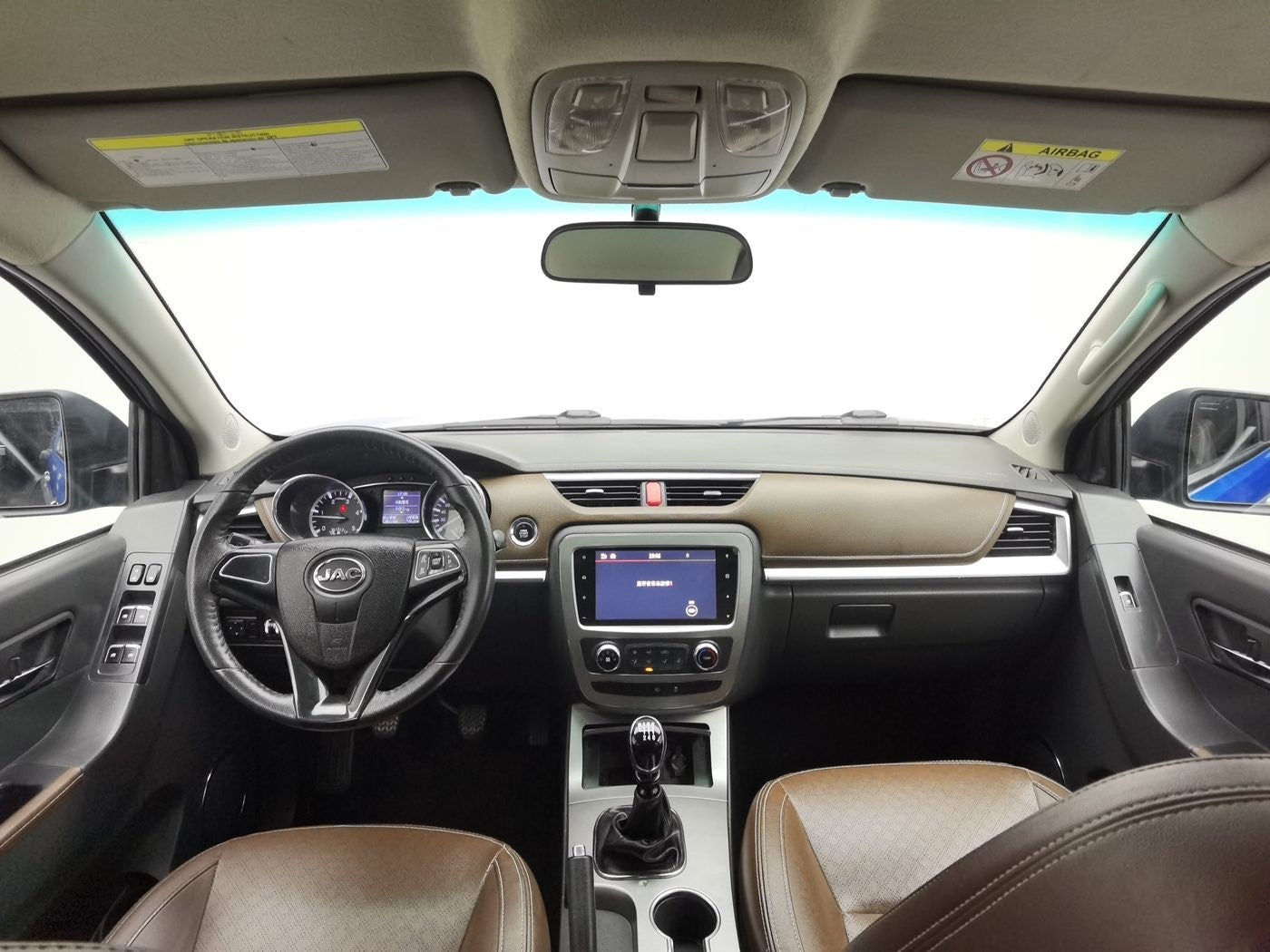 Used JAC T8 2018 2.0T MT Premium Extended Cab Rear-wheel Drive HFC4DB2-1D1 Diesel National V