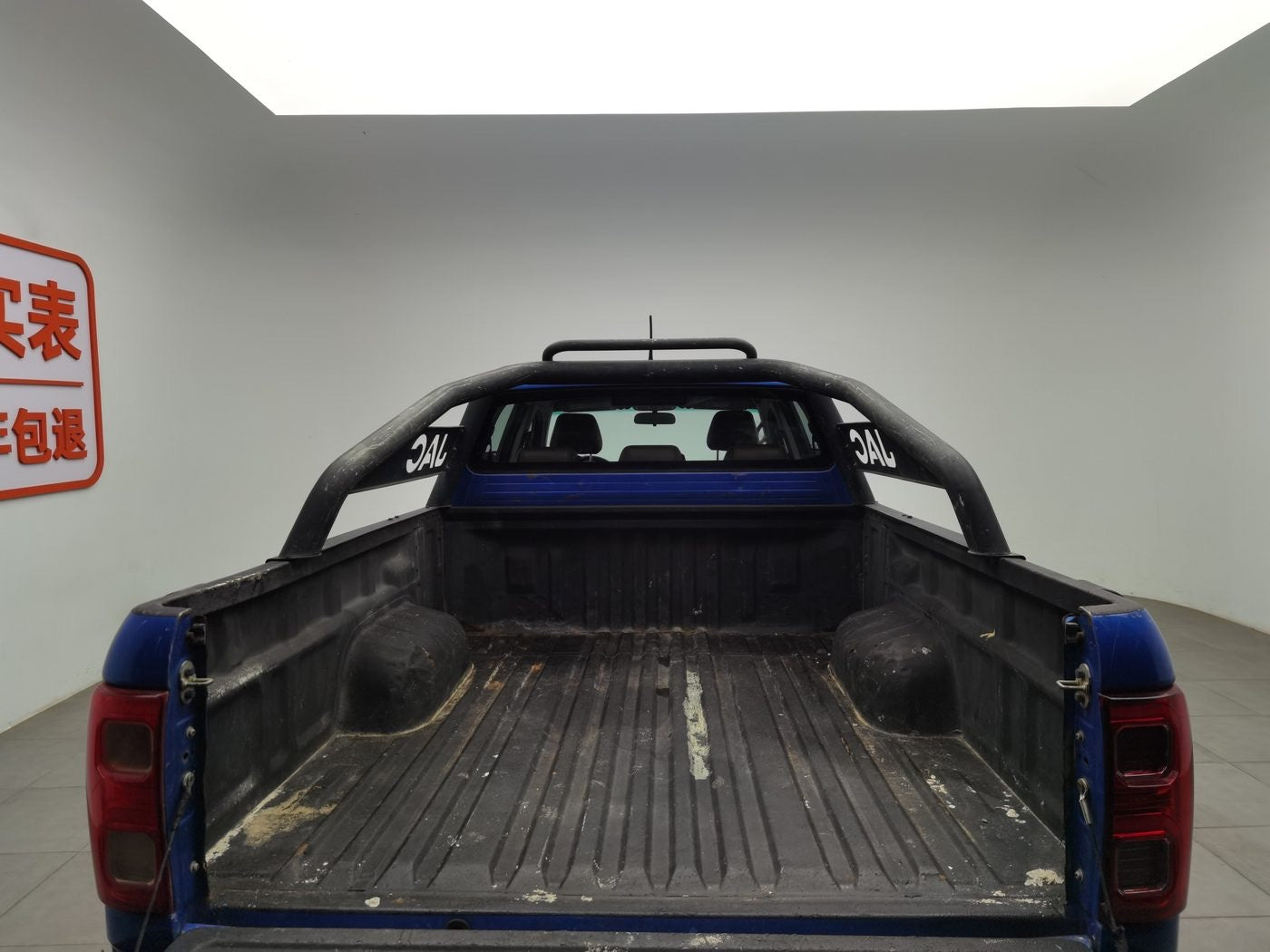 Used JAC T8 2018 2.0T MT Premium Extended Cab Rear-wheel Drive HFC4DB2-1D1 Diesel National V