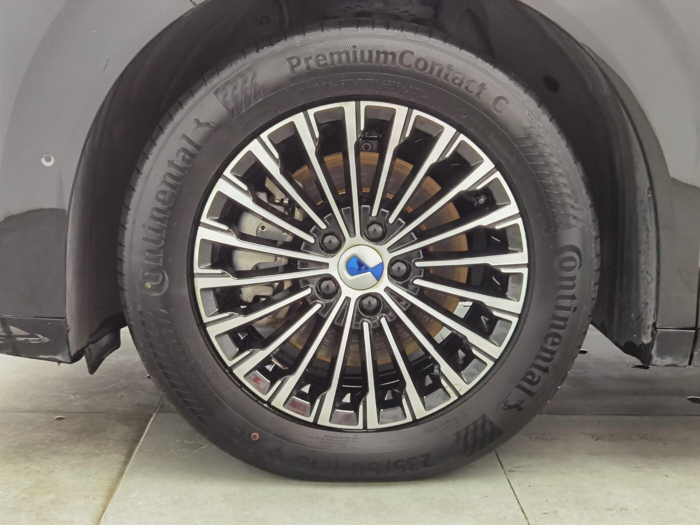 Used Denza D9 2022 Model 1.5T DM-i 970 4WD Flagship Version Plug-in Hybrid