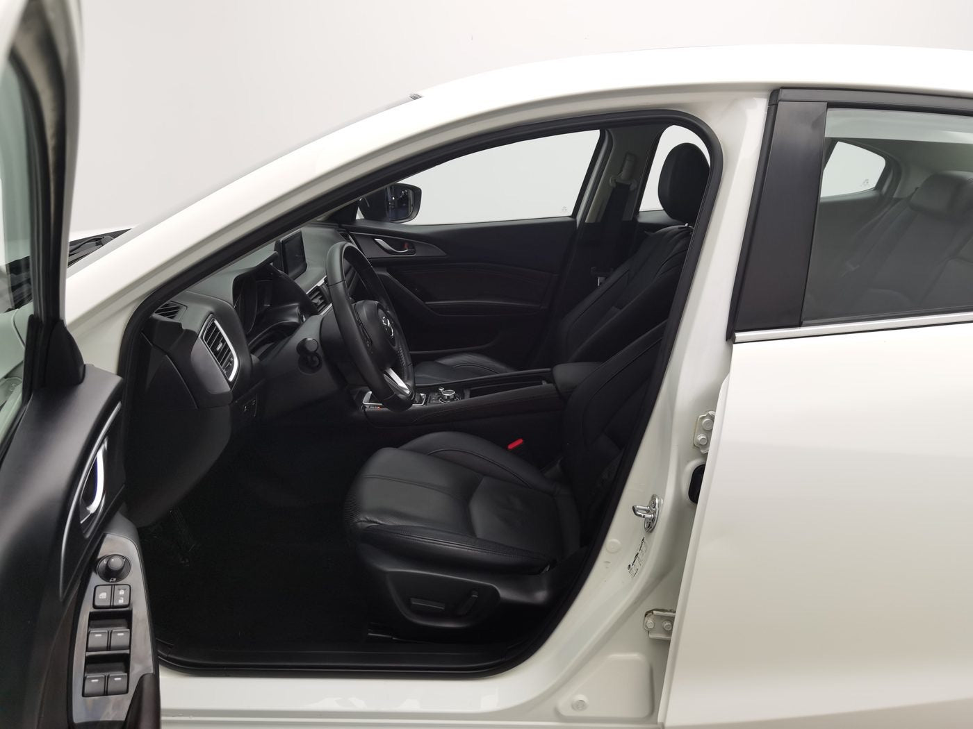 Used Mazda 3 Axela 2017 4-door 2.0L Automatic Premium Trim rear view for China car export