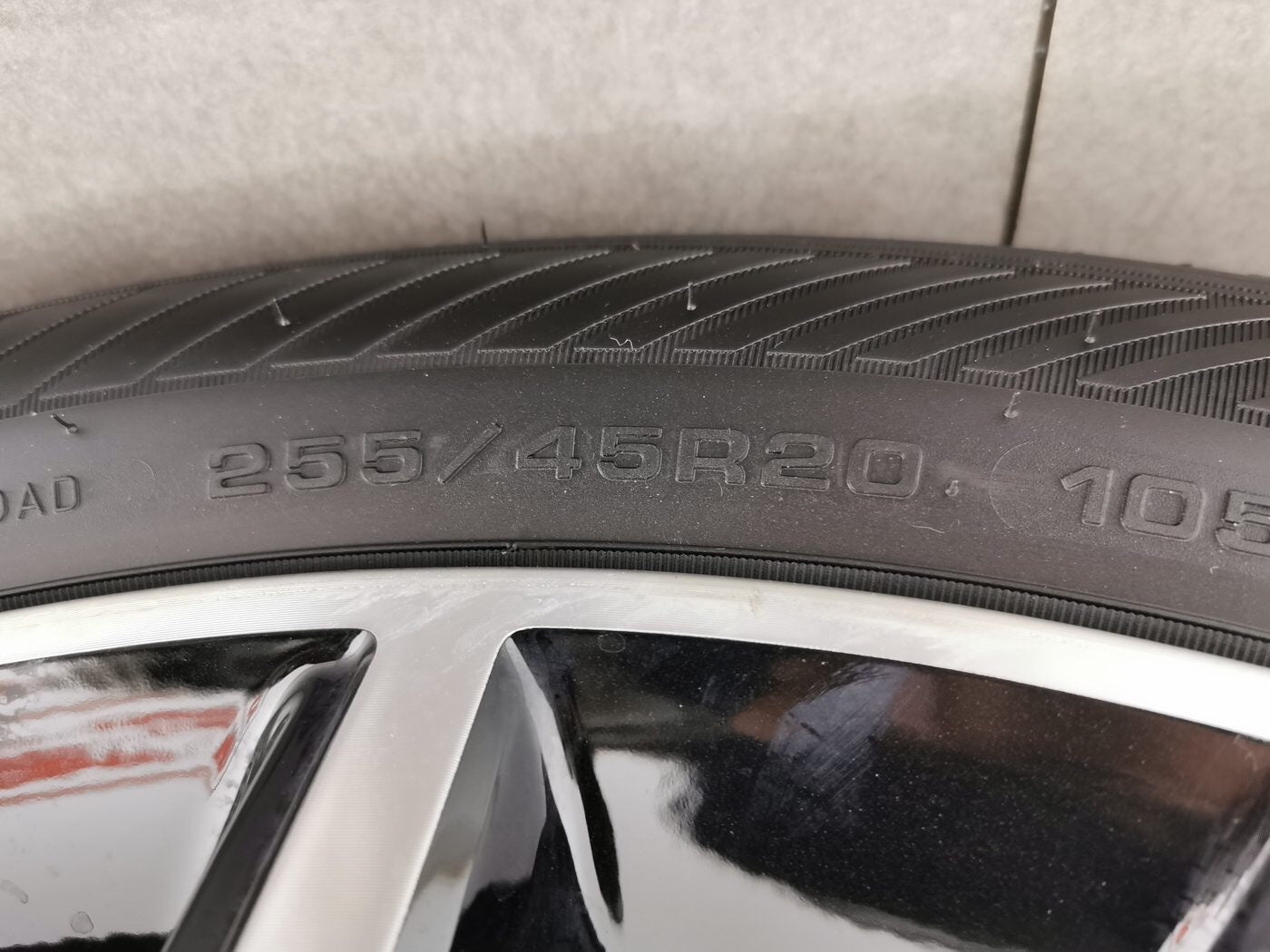 Used Denza Z9 2024 Model 2.0T 1100km Max Version 4WD Plug-in Hybrid dashboard view for China car export
