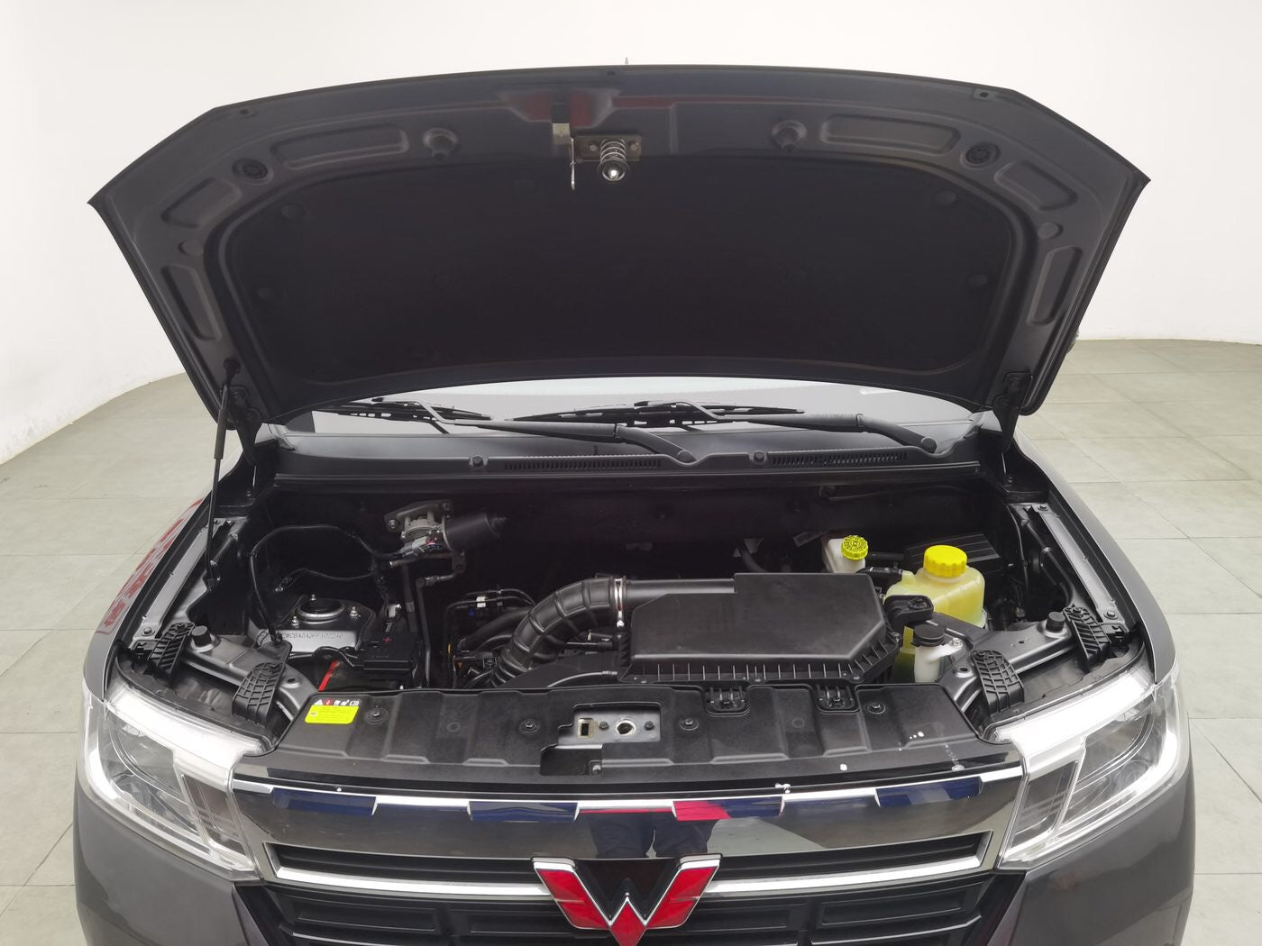 Used Wuling Journey 2021 Model 1.5L 5-Speed Manual Pioneering Version LAR