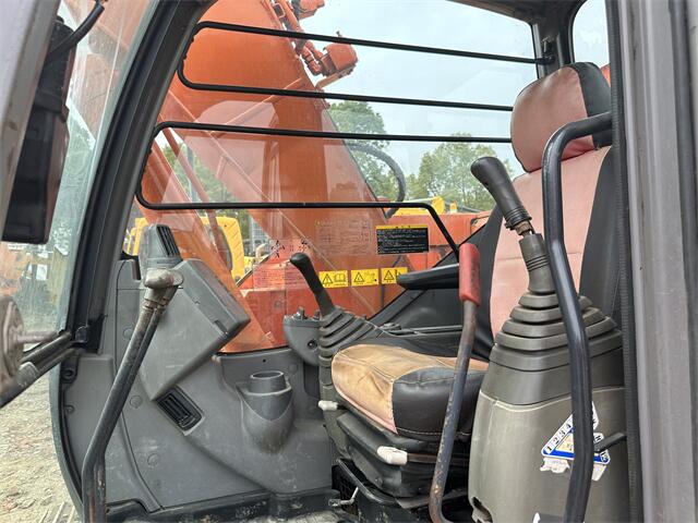 USED HITACHI ZX138 EXCAVATOR