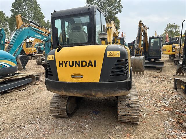 USED HYUNDAI 60-7 EXCAVATOR