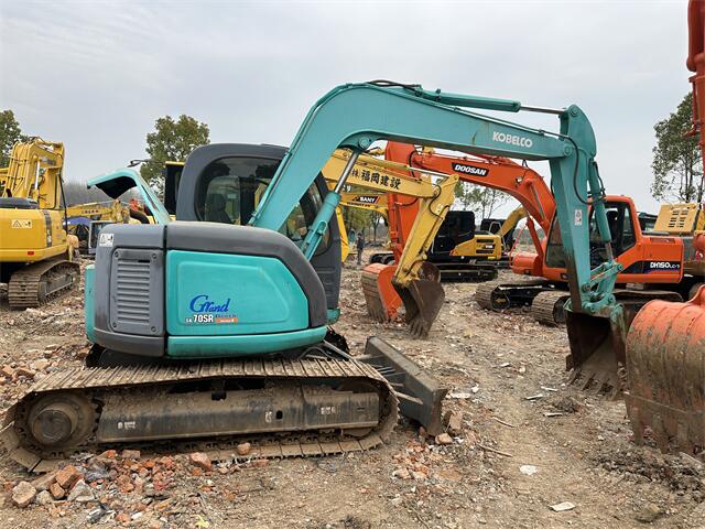 USED KOBELCO SK70SR EXCAVATOR