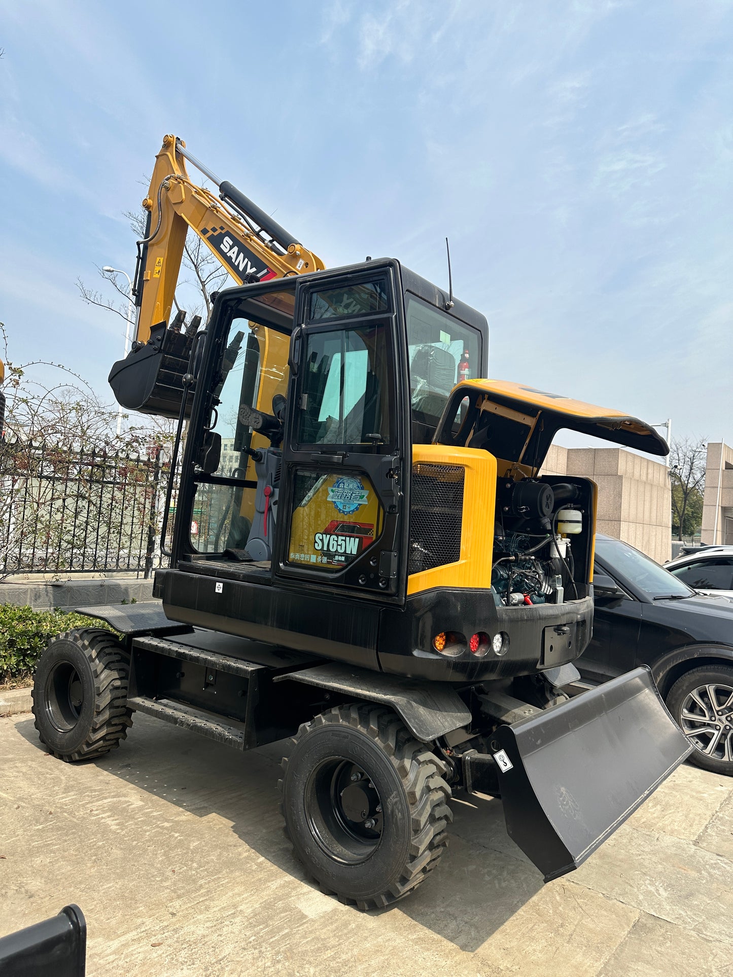 USED SANY SY65W EXCAVATOR