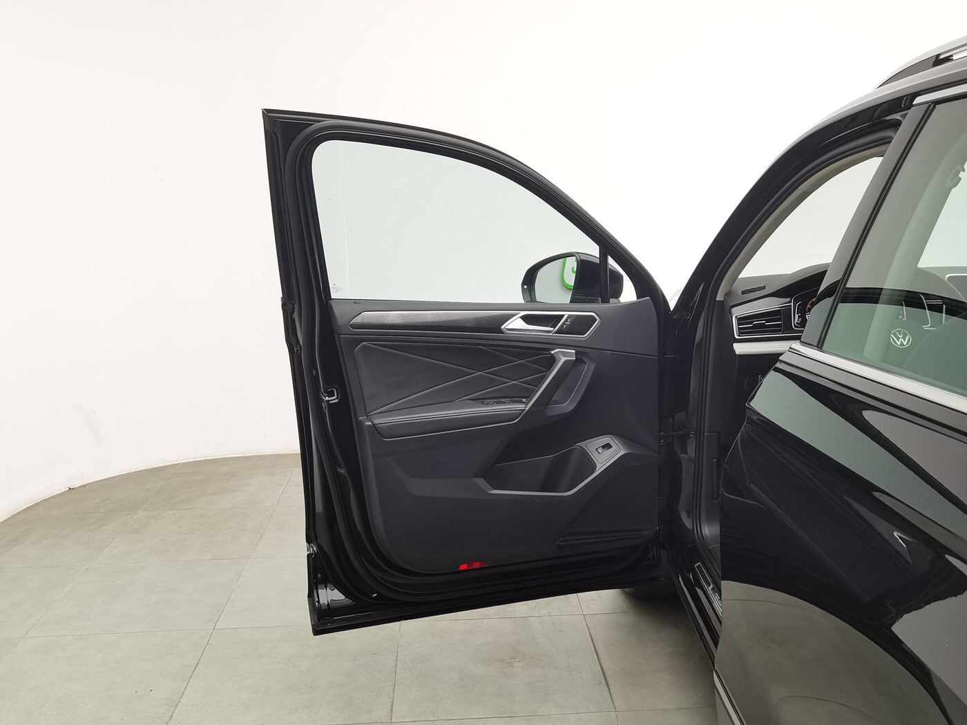 Used Volkswagen Tiguan L 2024 1.5T 300TSI Zhixiang FWD