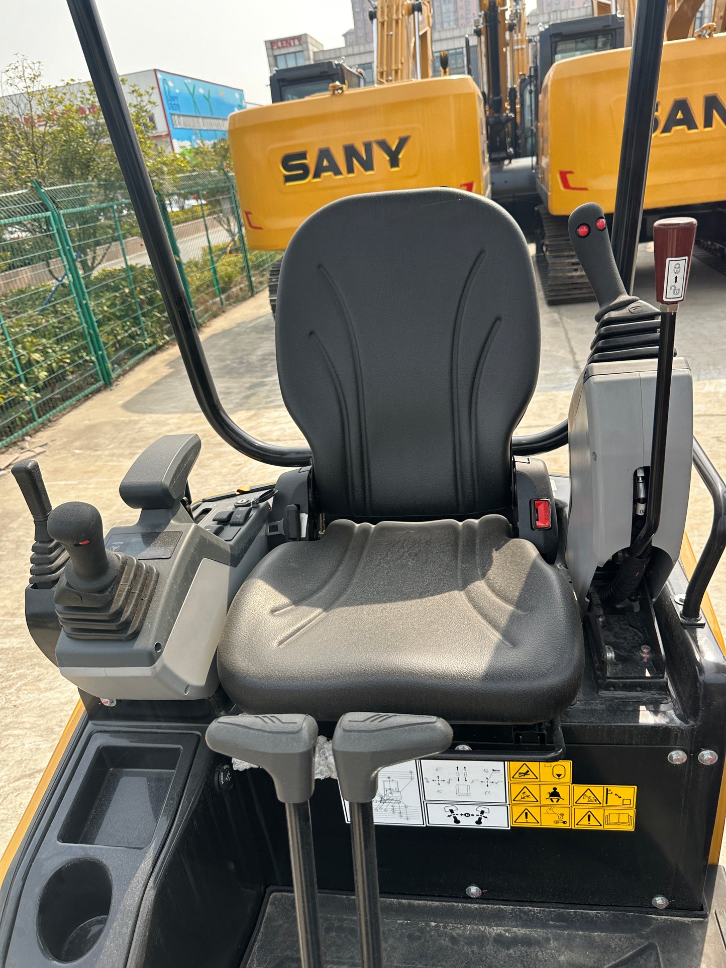 USED SANY SY16C MINI EXCAVATOR