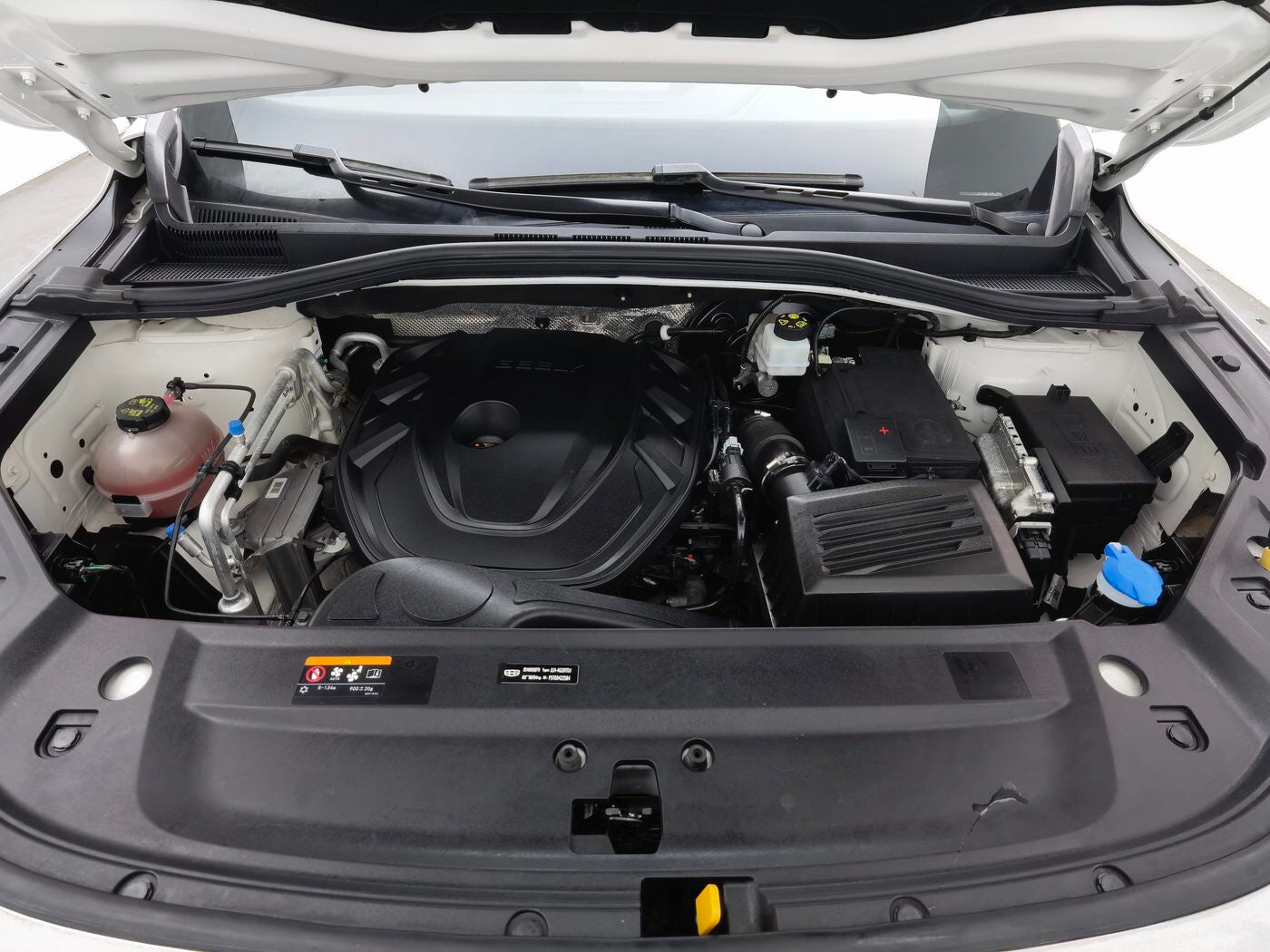 Used Geely Haoyue L 2023 2.0T 7 - Speed Wet Dual - Clutch Transmission (DCT) Premium Edition rear view for China car