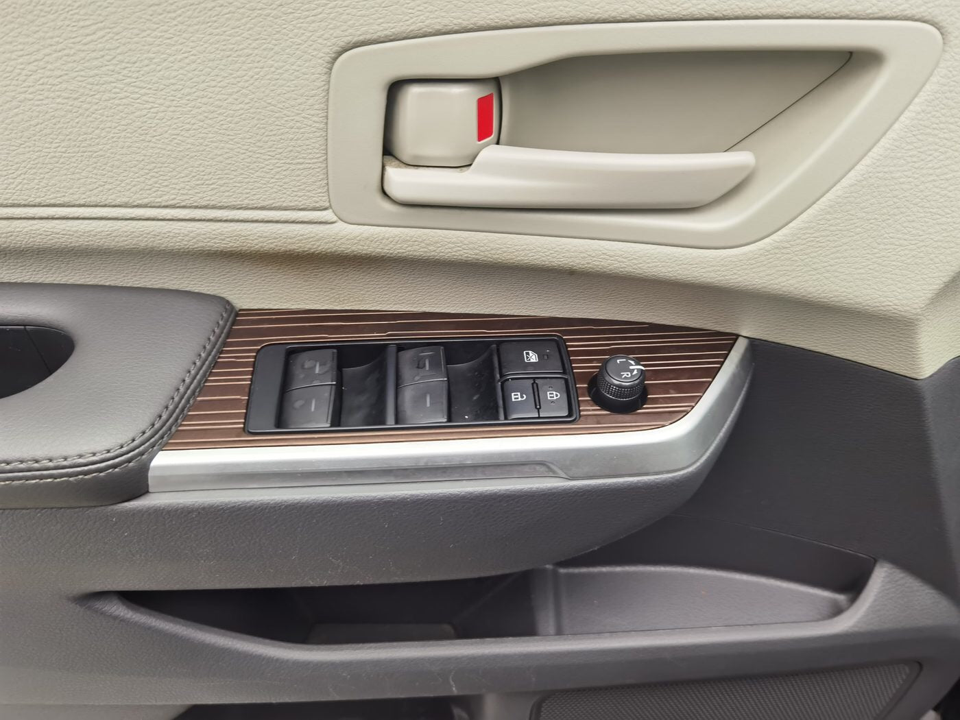 Used Toyota Sienna | 2021 Model 2.5L Comfort Edition Hybrid