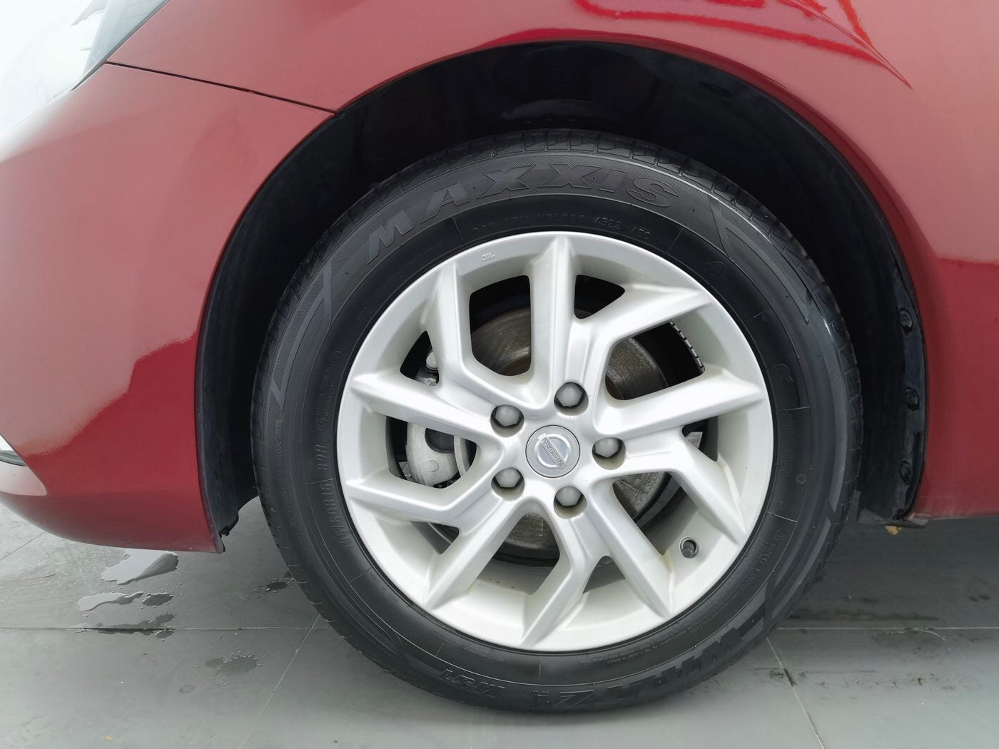 Used Nissan Tiida 2023 Model 1.6L CVT Zhixing Trim front view for China car export