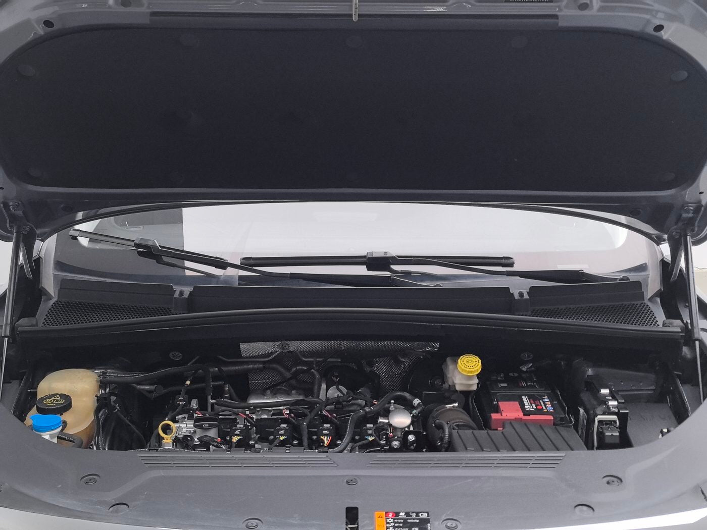 Used Roewe iMAX8 2022 2.0T 400TGI Corporate Exclusive Edition 7-Seat