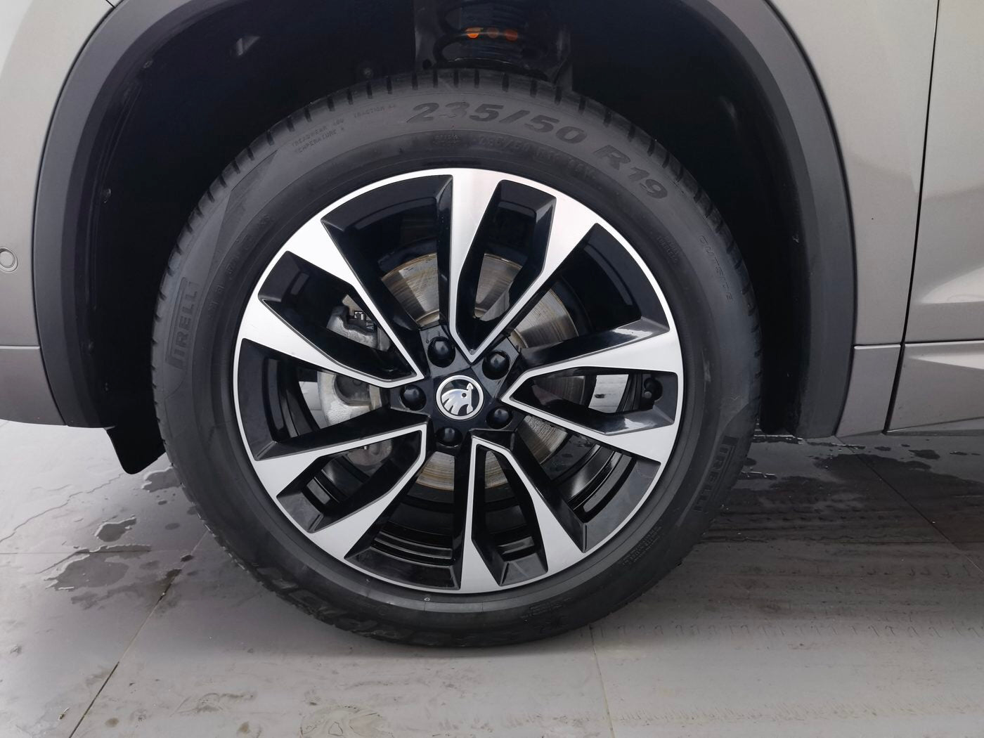 Used Skoda Kodiaq 2023 Facelift 2.0T TSI330 5-Seat Luxury Enjoy Edition 2WD