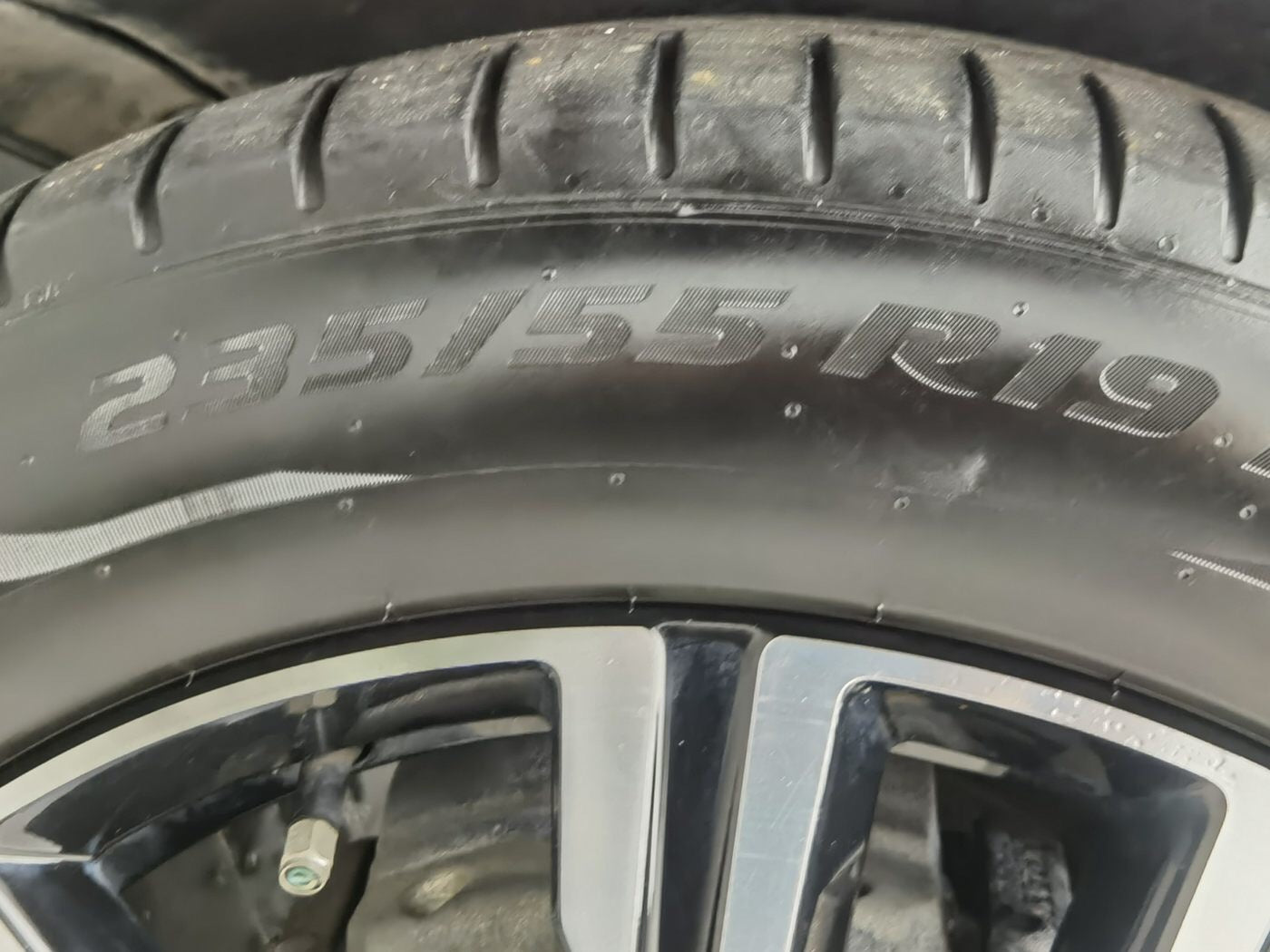 Used Volvo XC60 2022 Model 2.0T B5 Zhiyuan Luxury Edition 4WD