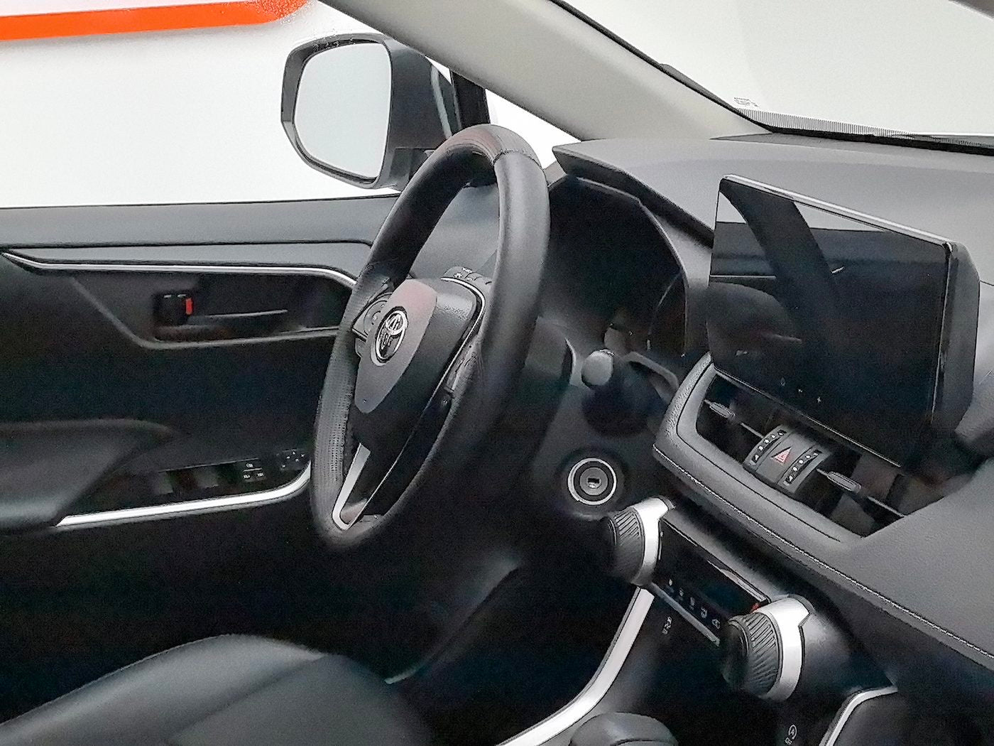 Used Toyota RAV4 2024 Model 2.0L CVT Urban Version interior photo for China car export