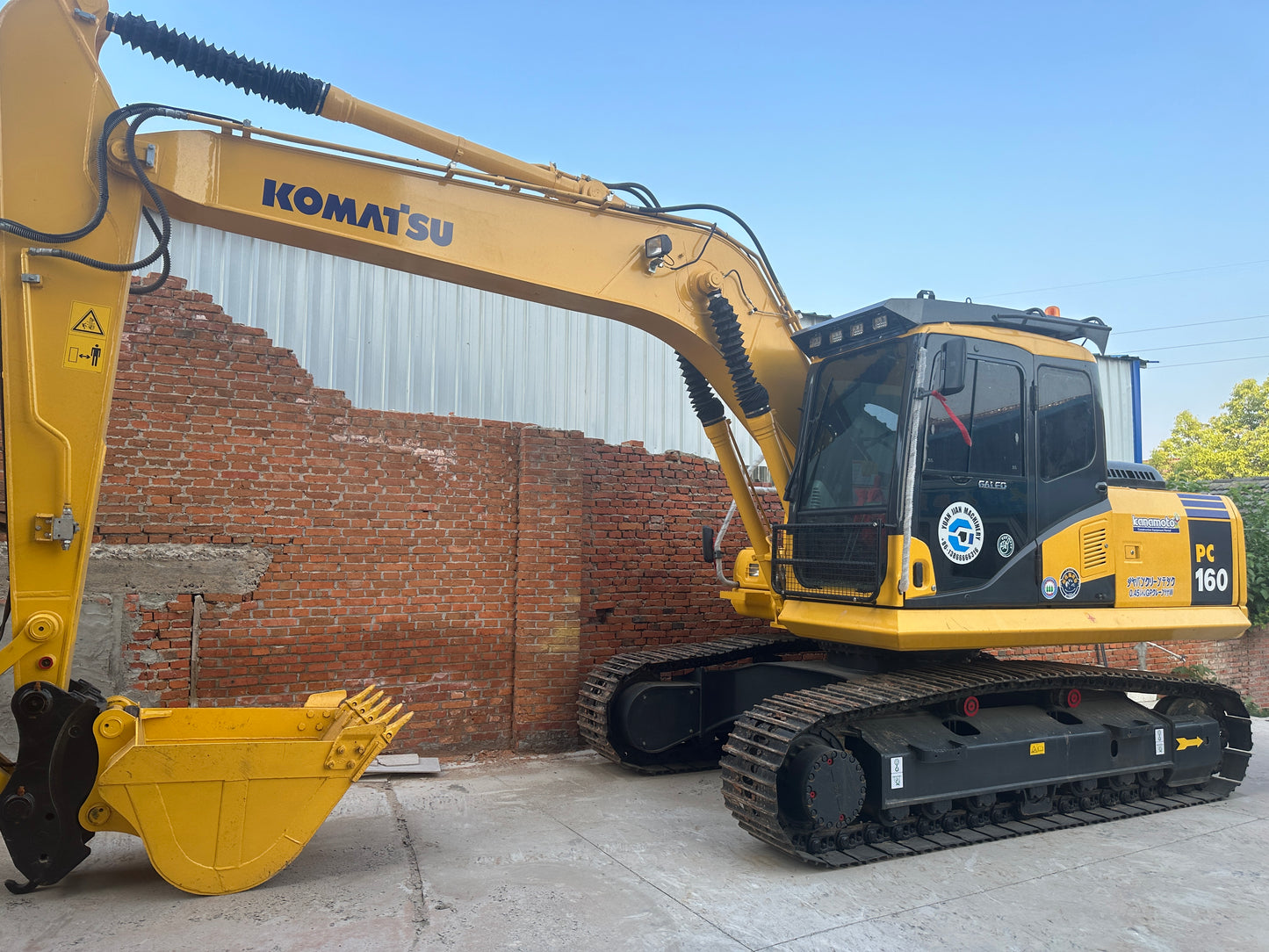 USED KOMATSU PC160-7 EXCAVATOR