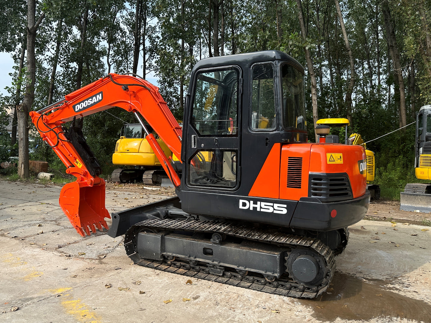 USED DOOSAN DH55 EXCAVATOR