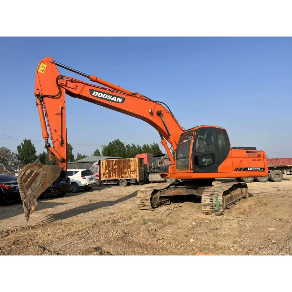 USED DOOSAN DX225 EXCAVATOR