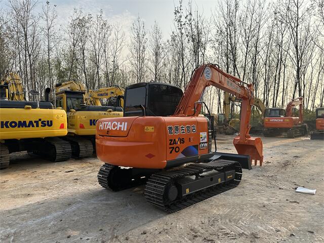 USED HIATCHI ZX70 EXCAVATOR