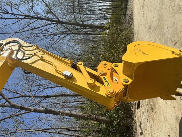 USED KOMATSU PC200-8 EXCAVATOR