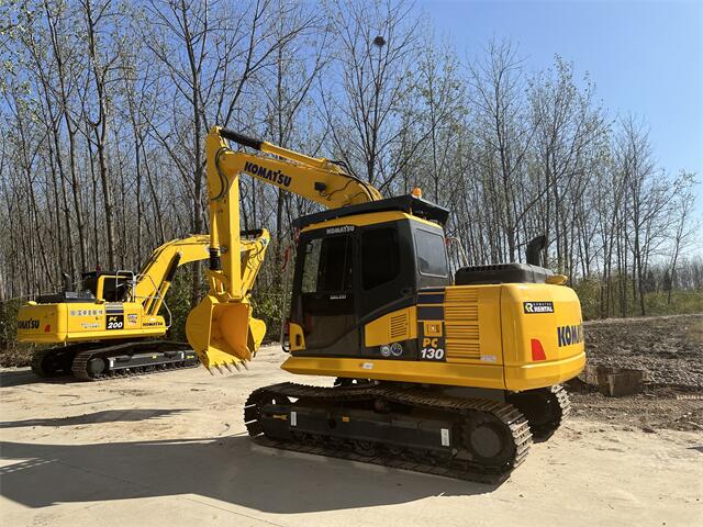 USED KOMATSU PC130-7 EXCAVATOR