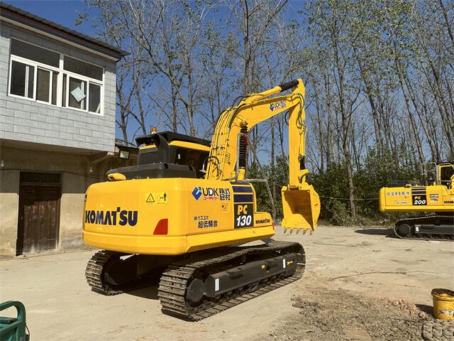 USED KOMATSU PC130-7 EXCAVATOR