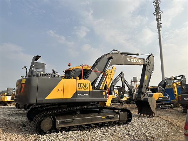 USED VOLVO EC240 EXCAVATOR