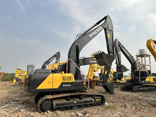 USED VOLVO EC210 EXCAVATOR