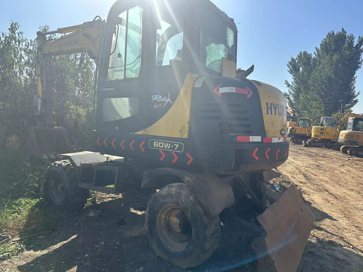 USED HYUNDAI 60W-7 WHEEL EXCAVATOR