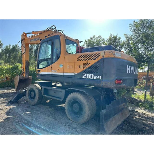 USED HYUNDAI 210W-9 WHEEL EXCAVATOR