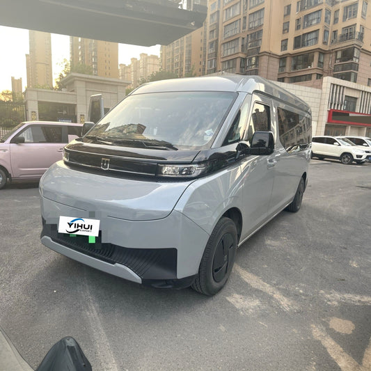 Geely Farizon Super Van 2025 Model | Yucheng Action Version Medium Wheelbase  68kWh Zhixin Battery 7-Seater Automatic
