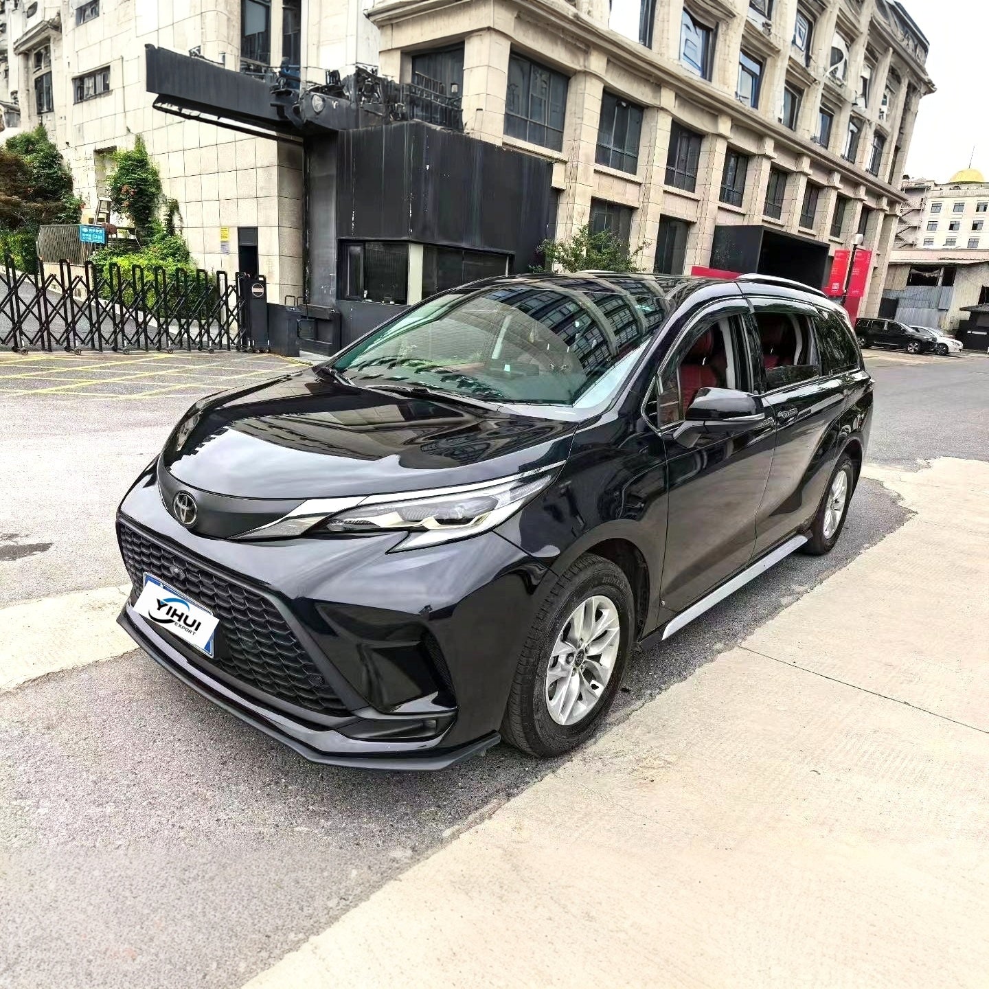Used ToyotaGranvia Hybrid|2024 Model 2.5L E-CVT Comfort Edition Automatic