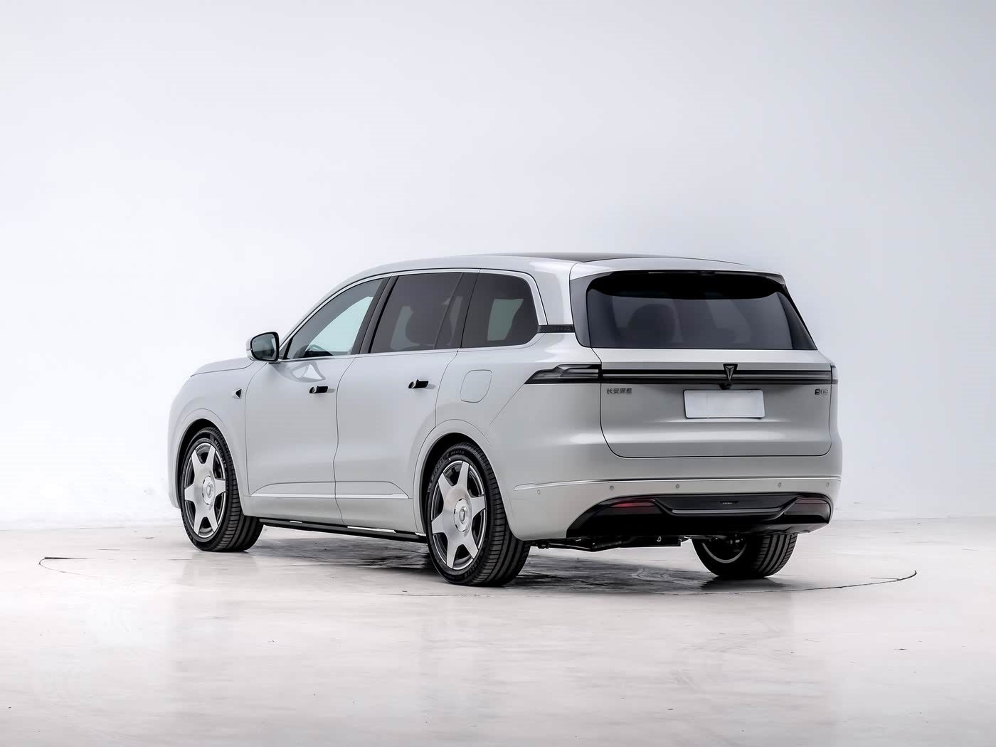 Changan Deepal S09 2025 4WD Ultra+ Long-Range High-End Edition