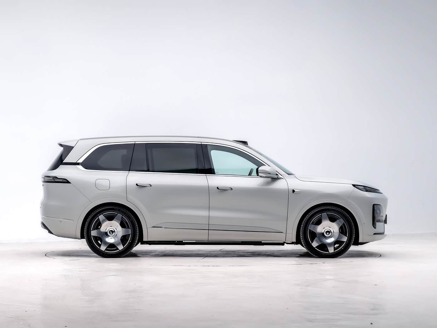 Changan Deepal S09 2025 4WD Ultra+ Long-Range High-End Edition